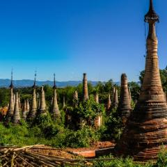 Myanmar Inle Lake Shwe Inn Dein Pagoda 07