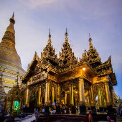 Myanmar Yangon Shwedagon Pagoda 08